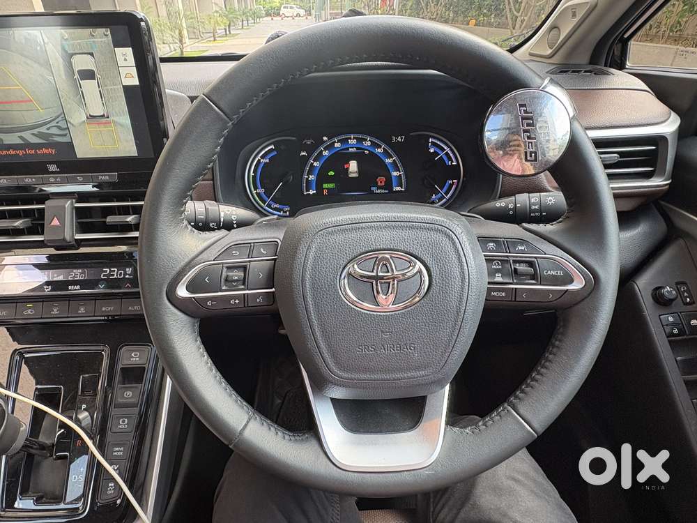 Toyota Innova Hycross 2.0 Zx Hybrid 7 Str, 2024, Petrol