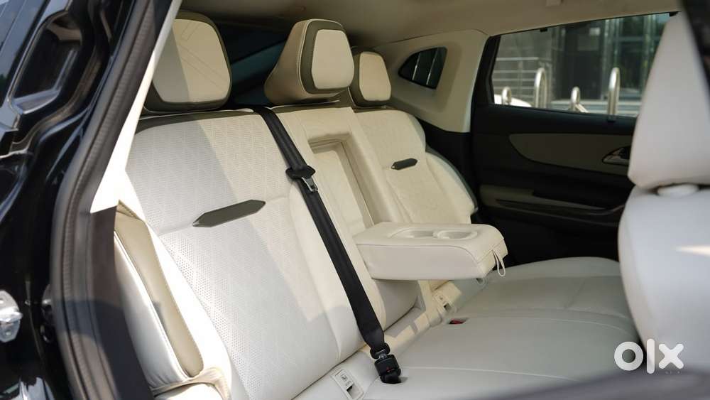 Mahindra Xev 9e Pack Three (top Model), 2025, Electric