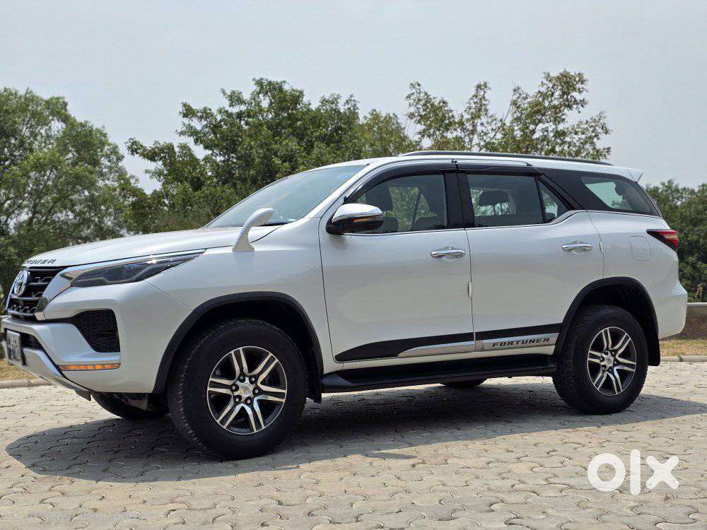 Toyota Fortuner 4x2 At 2.7 Petrol, 2024, Petrol