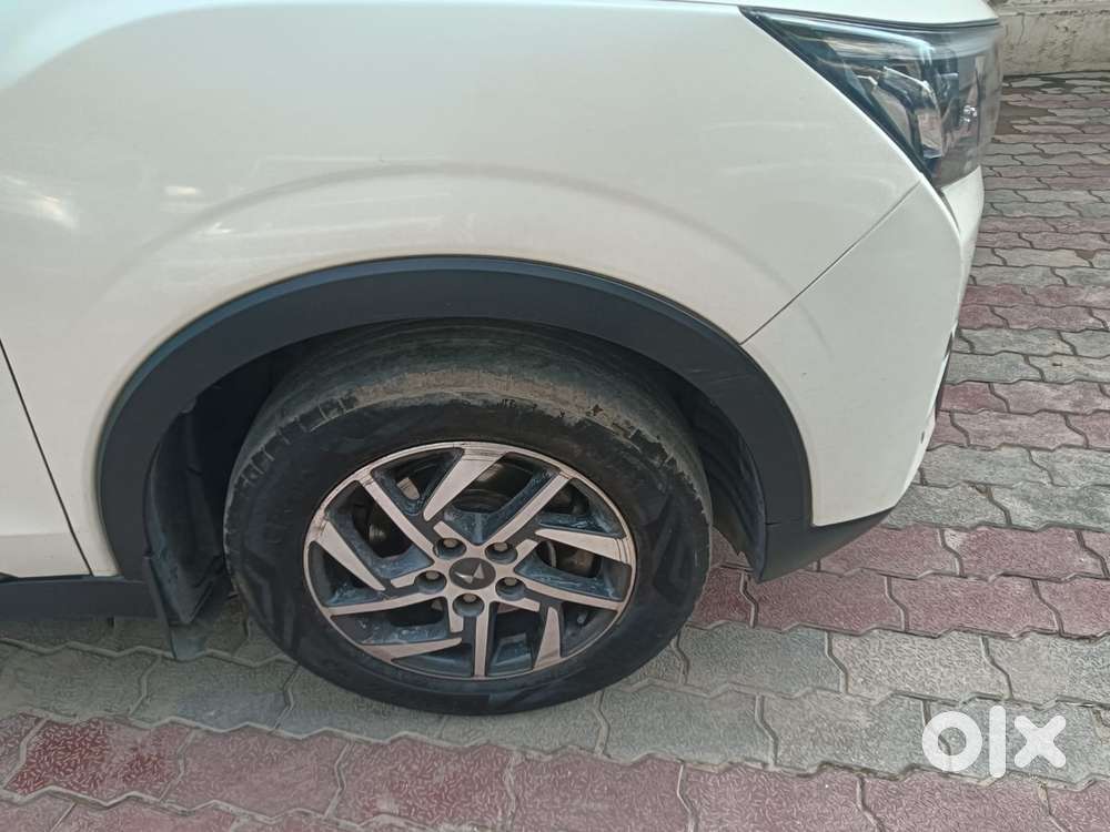 Mahindra Xuv300 W8, 2023, Petrol