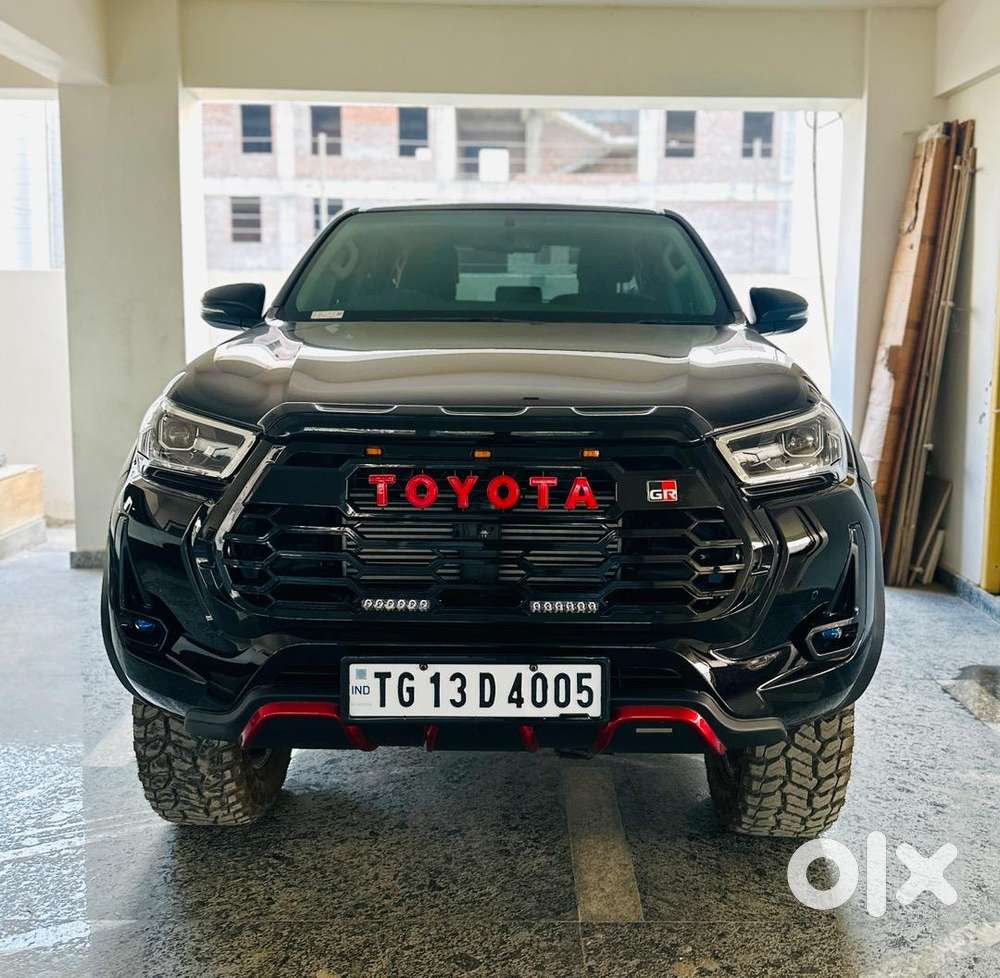 Toyota Hilux Black Edition Diesel Automatic 2025