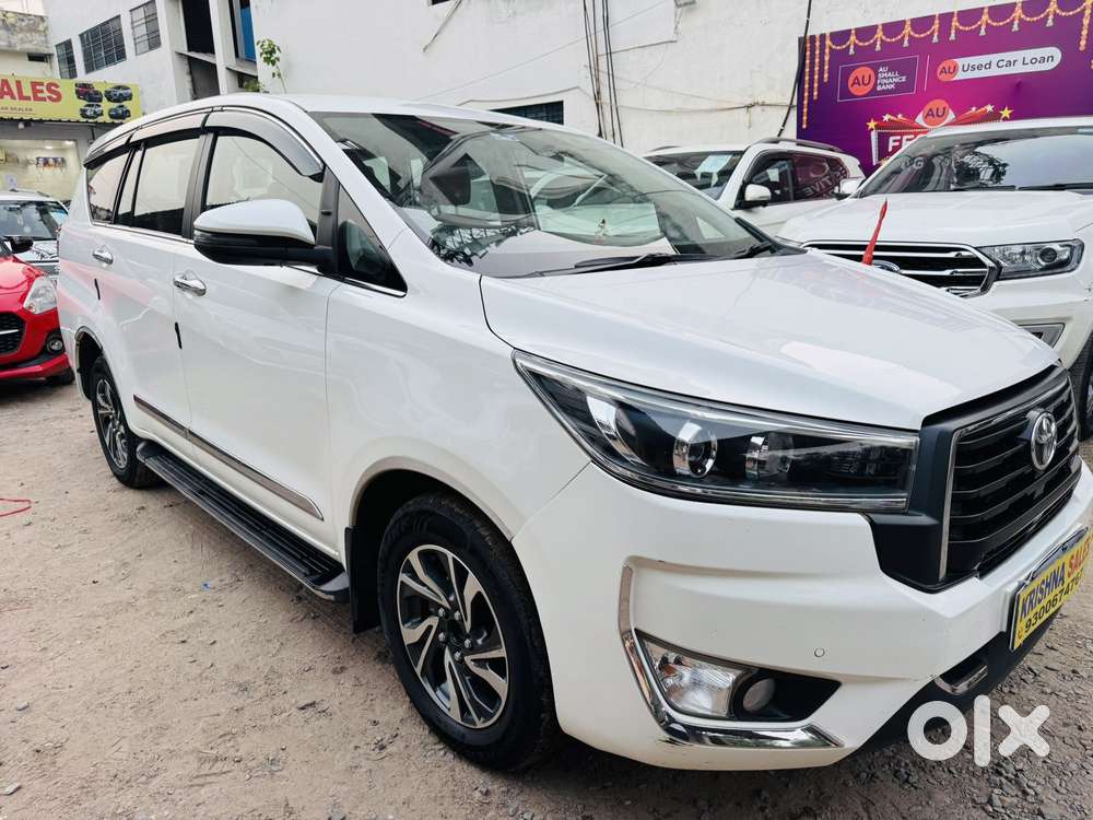 Toyota Innova Crysta 2.4 V 8 Str, 2025, Diesel