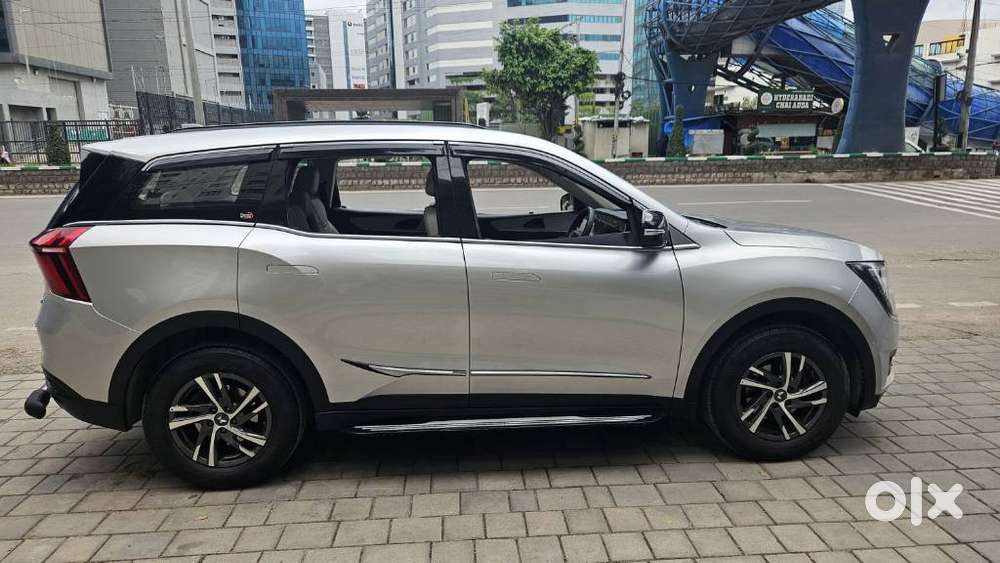 Mahindra Xuv700 2.0 Ax 5 Petrol Mt 7 Str, 2022, Petrol