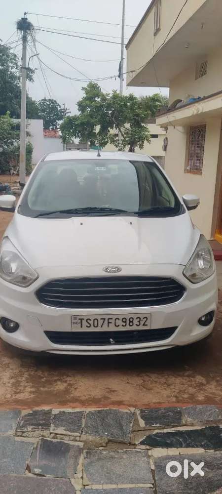 Ford Figo 1.2ti-vct Petrol Titanium Mt Bsiv 2016