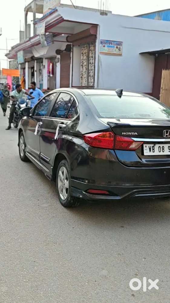 Honda City 2014 Diesel Good Condition With Sunroof
