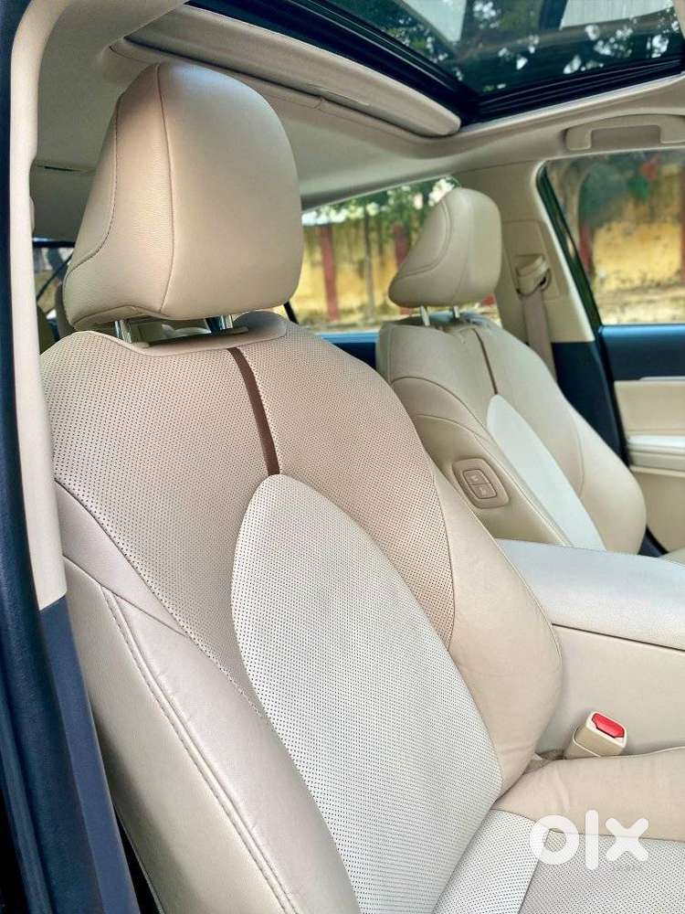 Toyota Camry [2019-ongoing] 2.5 Hybrid, 2022, Cng & Hybrids