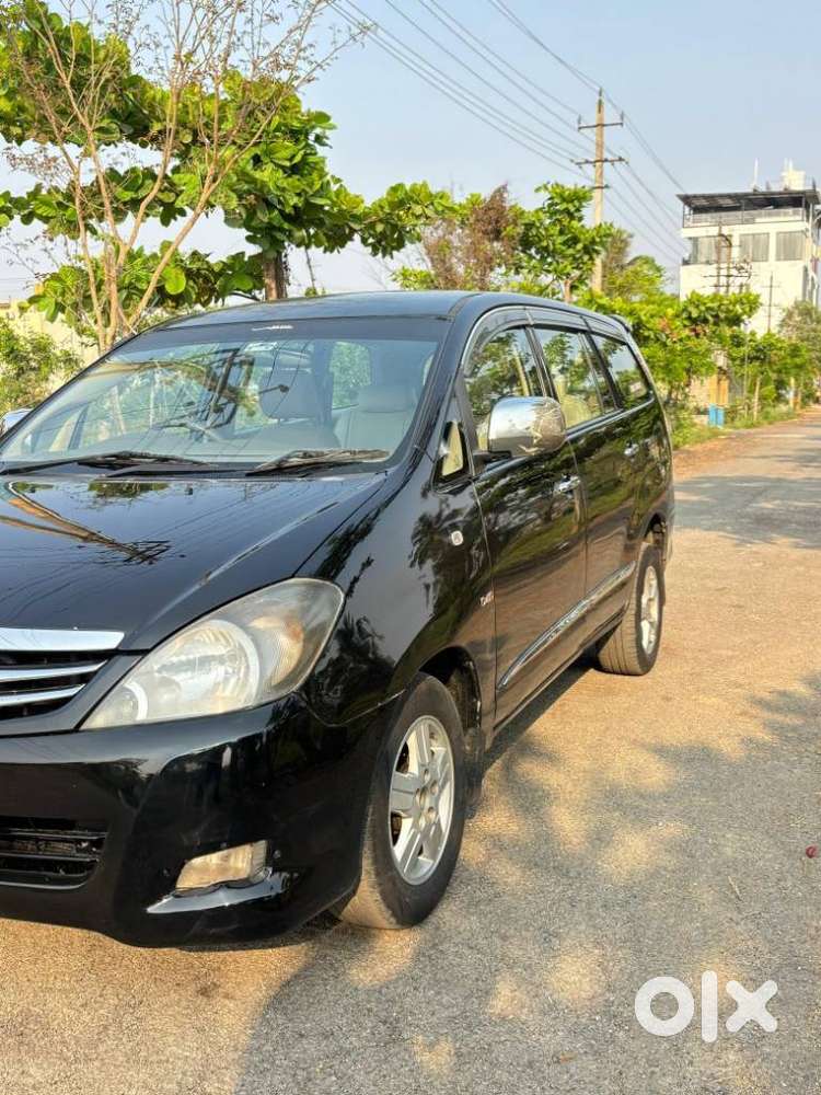 Toyota Innova 2.5 G (diesel) 8 Seater, 2006, Diesel