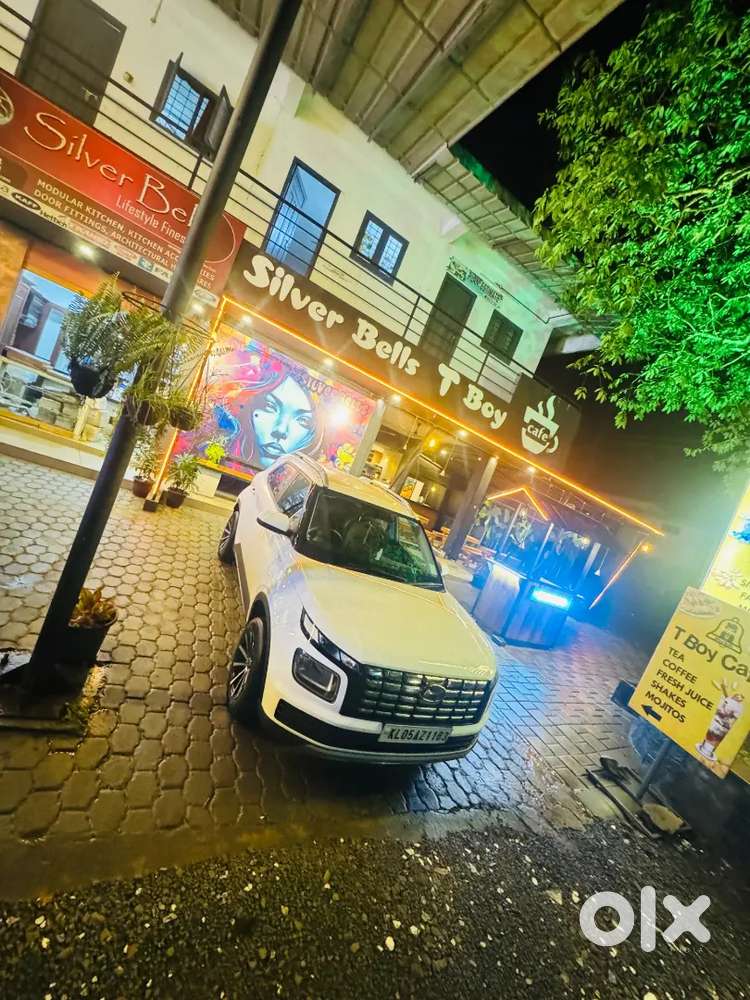 Hyundai Venue 2022 Urgent Sale Negotiable Price Neat Condition