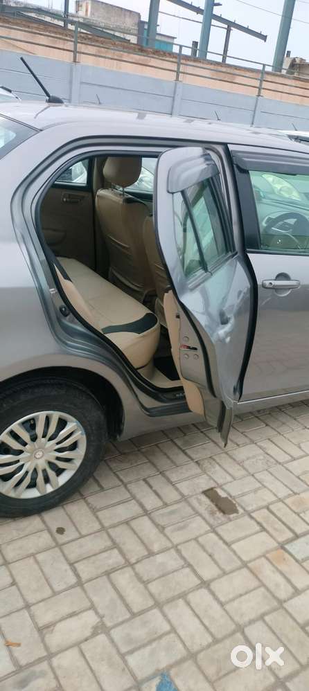 Maruti Suzuki Dzire 1.2 Vxi, 2014, Petrol