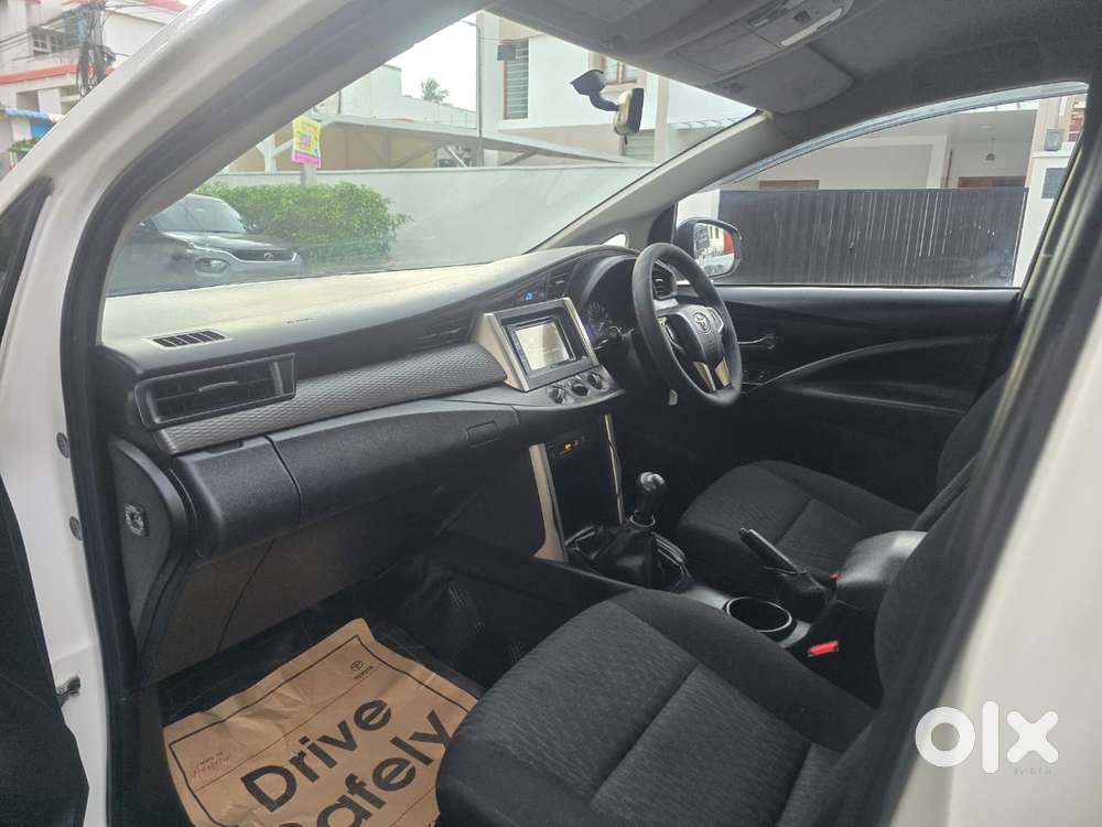 Toyota Innova Crysta 2.4 G Mt 8s, 2016, Diesel