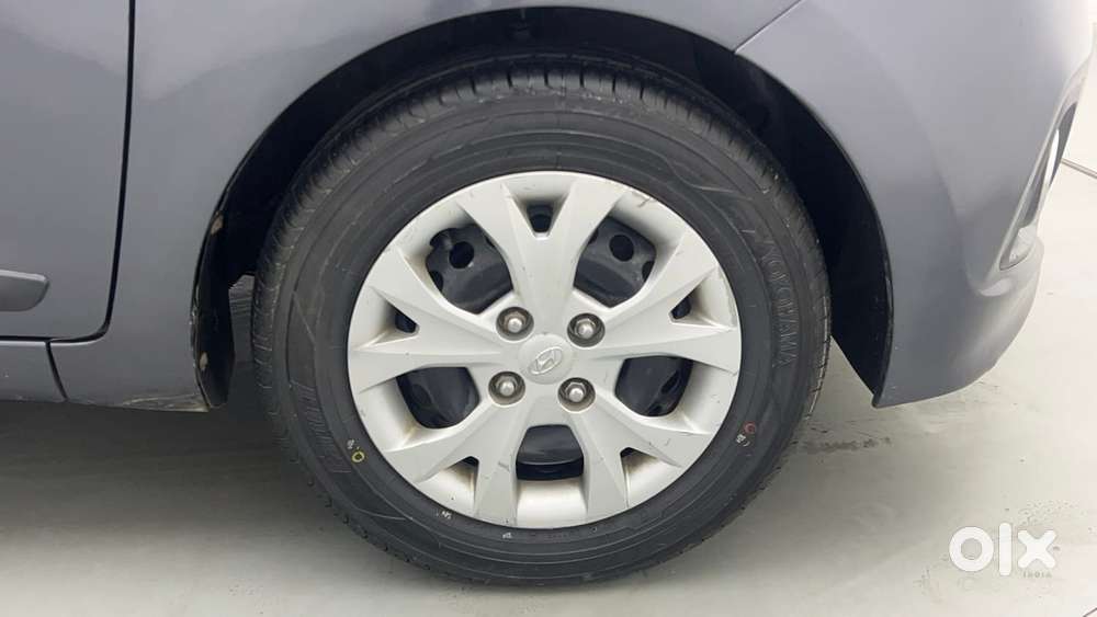 Hyundai Grand I10 [ ] 1.2 Kappa Vtvt Sportz At, 2015, Petrol