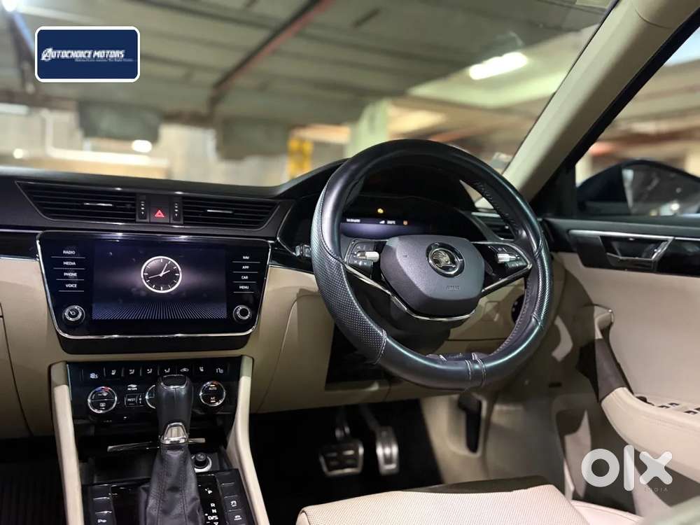 Skoda Superb 2.0 L&k Tsi At, 2023, Petrol