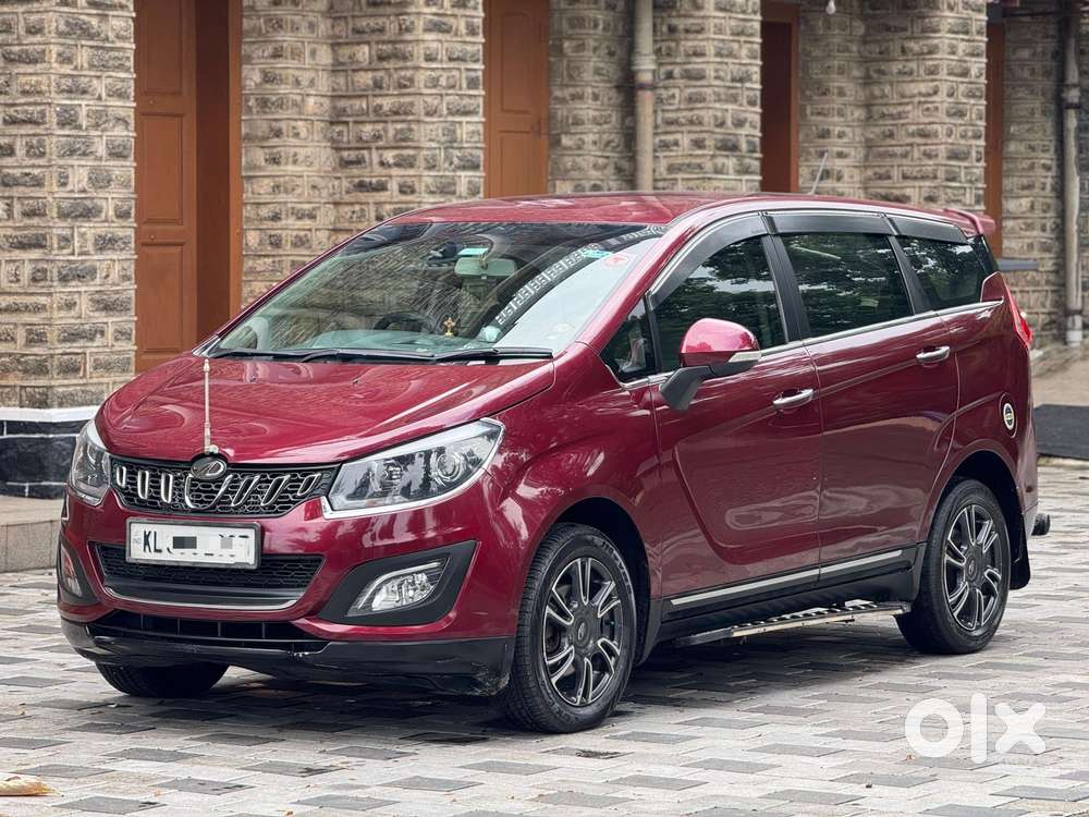 Mahindra Marazzo M8, 2018, Diesel