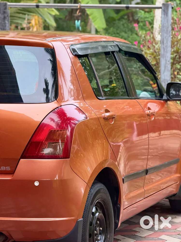 Suzuki Swift Zxi Abs