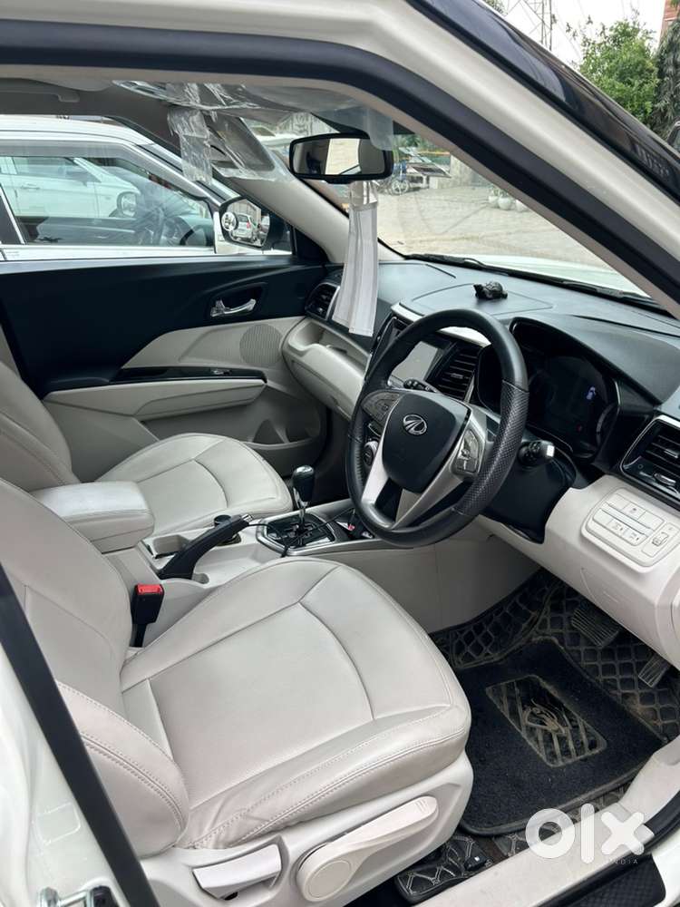 Mahindra Xuv300 Turbosport 2023 Petrol Well Maintained