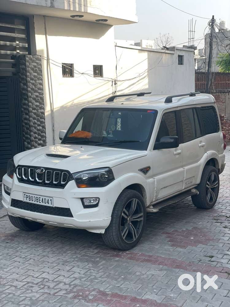 Mahindra Scorpio 2016 Diesel Manual Year