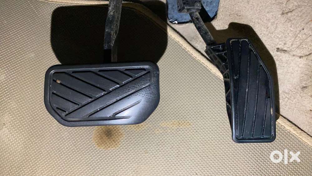 Maruti Suzuki Swift Dzire Zxi + Amt, 2017, Petrol