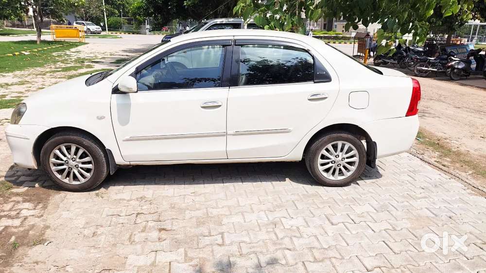 Toyota Etios [2010-2012] 2011