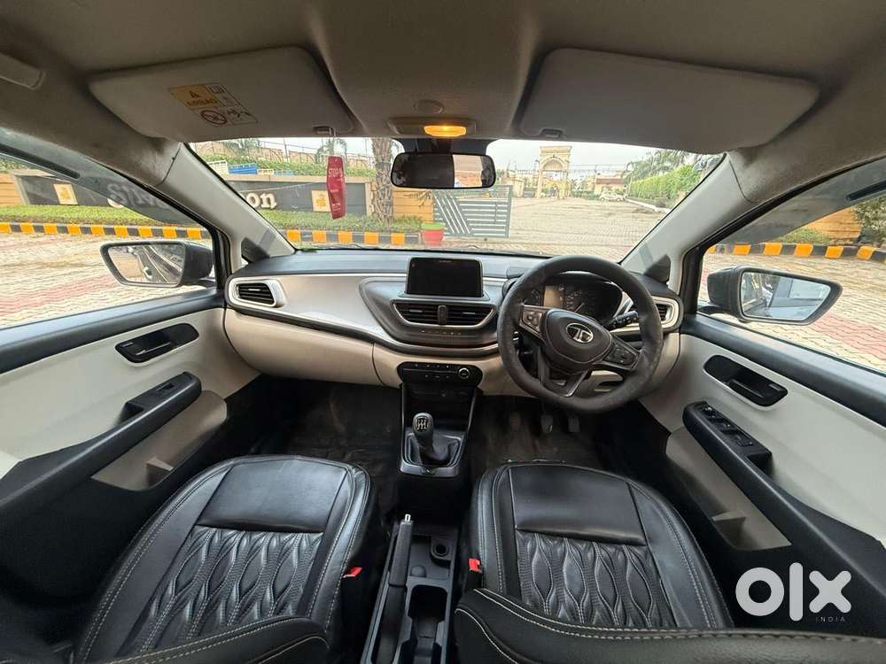Tata Altroz 1.2 Xt, 2022, Petrol