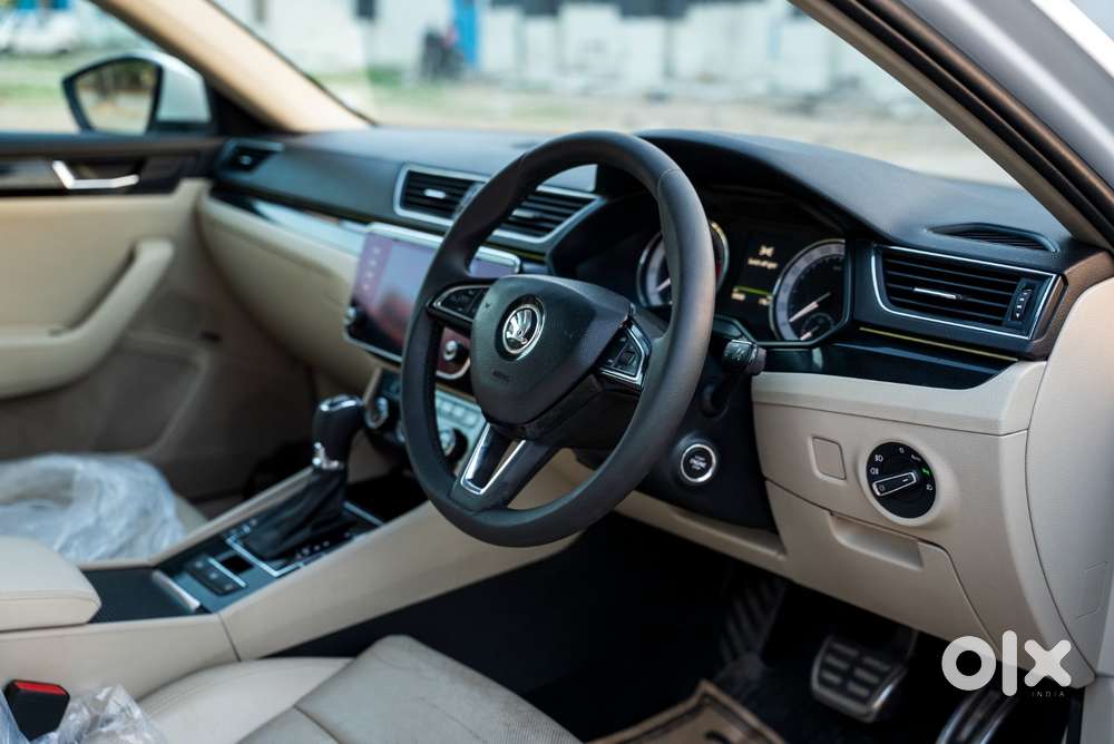 Skoda Superb 2.0 L&k Tsi At, 2021, Petrol