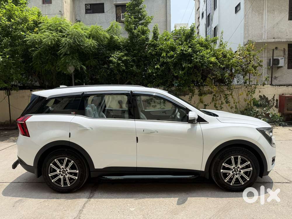 Mahindra Xuv700 2.0 Ax 7 Petrol At Luxury Pack Str, 2025, Petrol