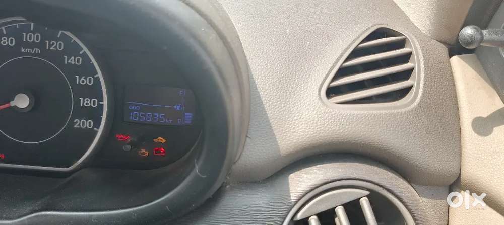 I10 2011 Petrol And Cng(on Papers)