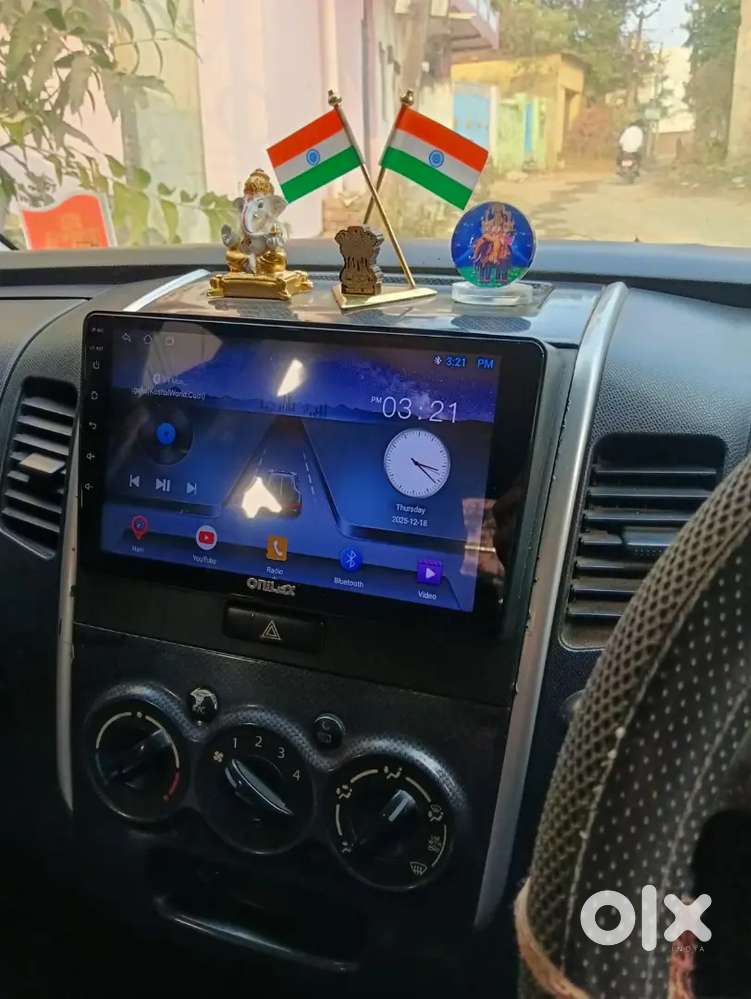 2 Caar Hai.. Parking Me Problem H Isliy Sale Karna Pad Rha Hai..