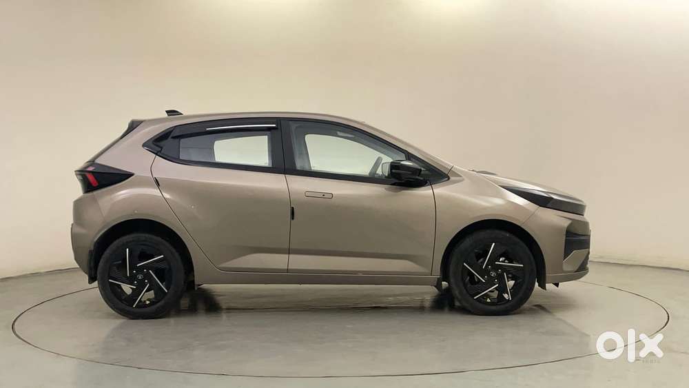 Tata Altroz Xe Petrol, 2025, Petrol