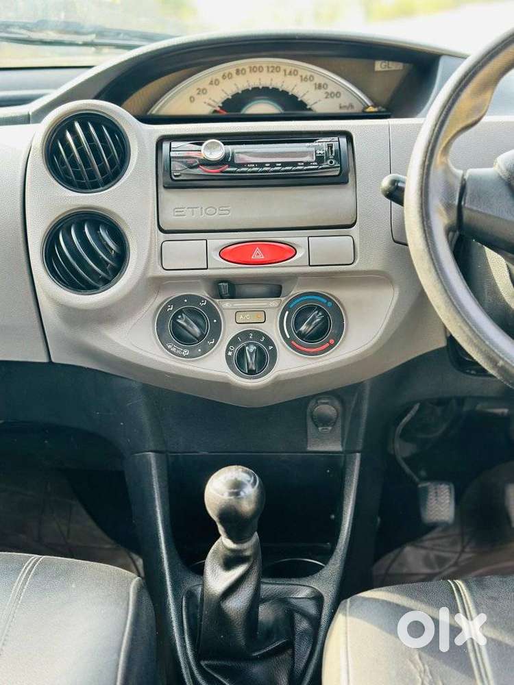Toyota Etios 1.5 Std, 2011, Petrol