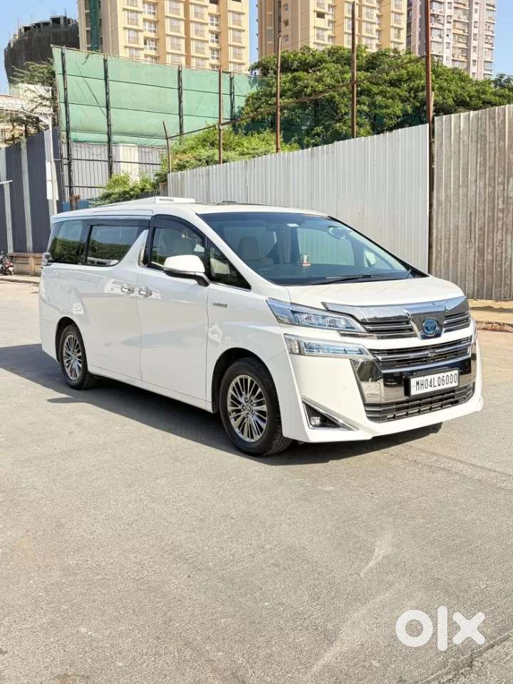 Toyota Vellfire 2.5 Hybrid, 2023, Petrol