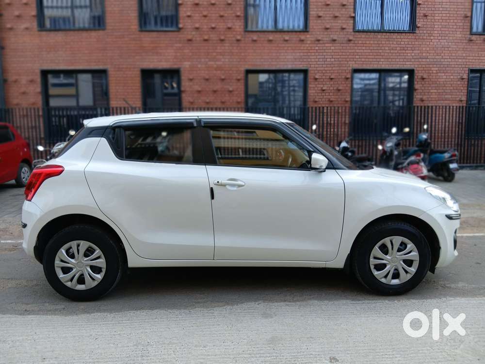 Maruti Suzuki Swift Vxi + Manual, 2020, Petrol