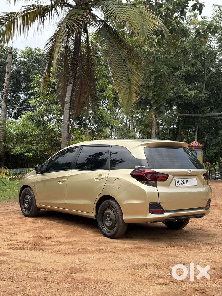 Honda Mobilio 1.5 S I-vtec Mt, 2015, Petrol