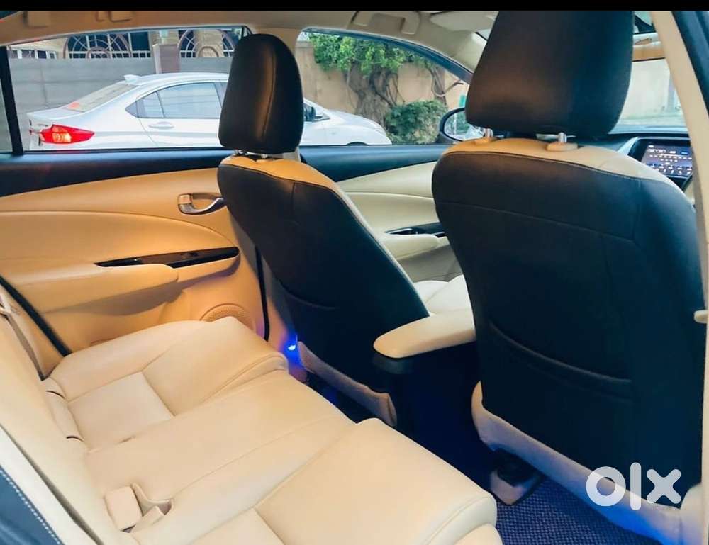 Toyota Yaris 1.5 V 2019
