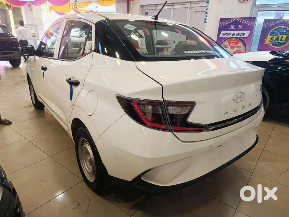 Hyundai Aura 2026 Cng