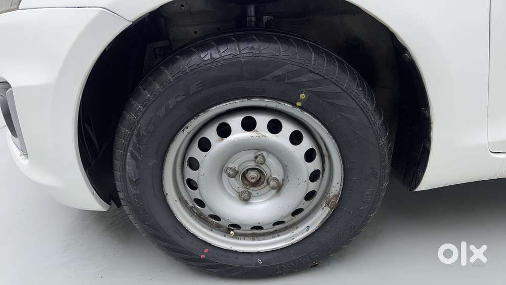 Maruti Suzuki Swift 1.2 Lxi (o), 2017, Petrol