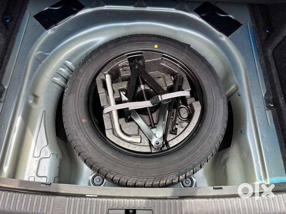 Skoda Superb 2.0 Sportline Tsi At, 2023, Petrol