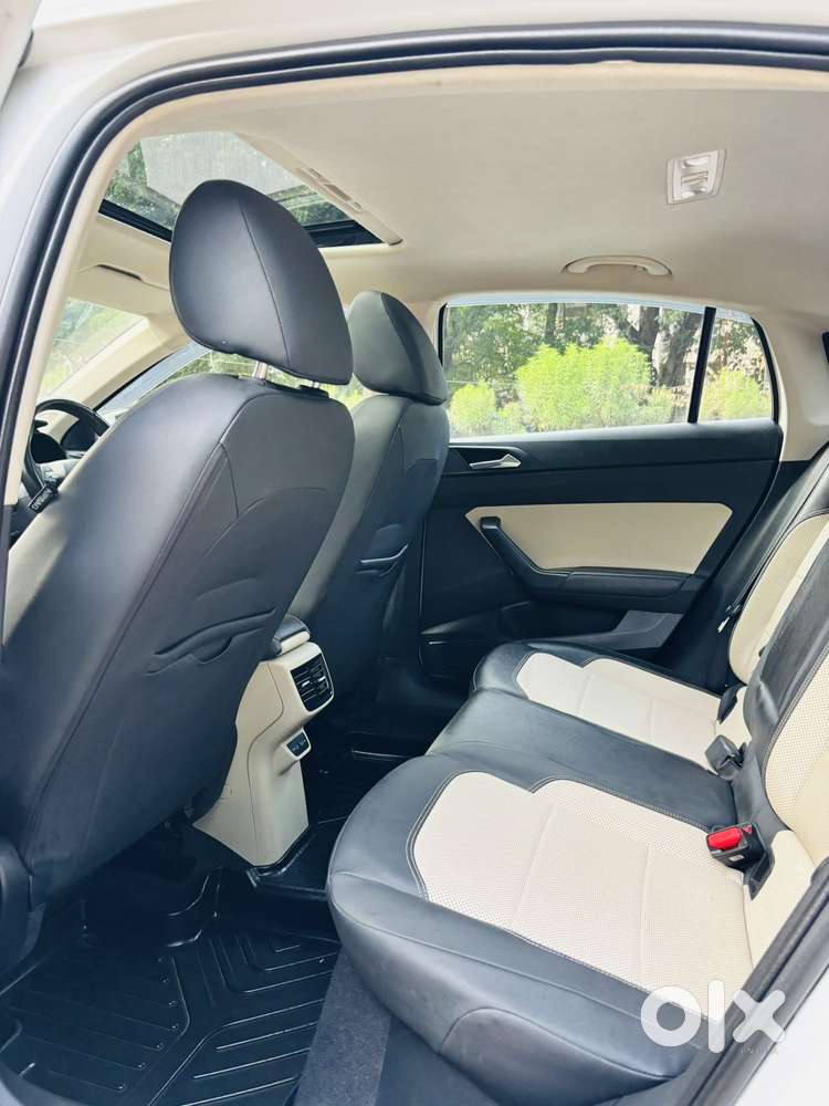 Skoda Slavia Style 1.0l Tsi At, 2023, Petrol
