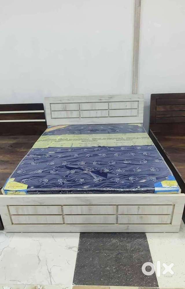 WELL FURNISHED BOX STORAGE BED-  QUEEN SIZE