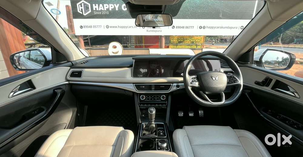 Mahindra Xuv700 2.2 Ax 7 Diesel Mt Luxury Pack Str, 2023, Diesel