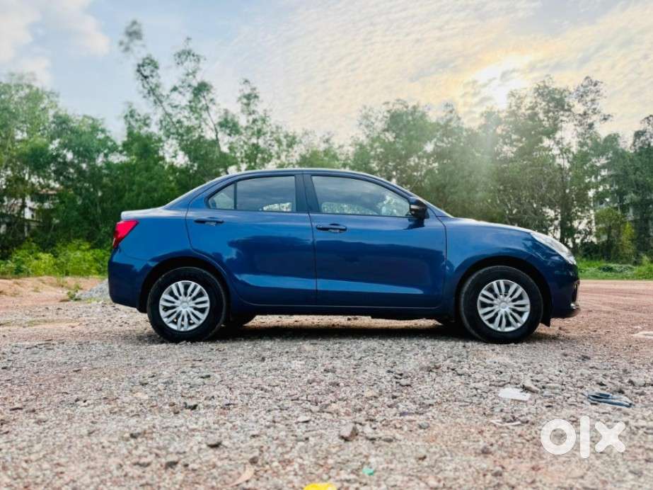 Maruti Suzuki Dzire Vxi Ags, 2022, Petrol