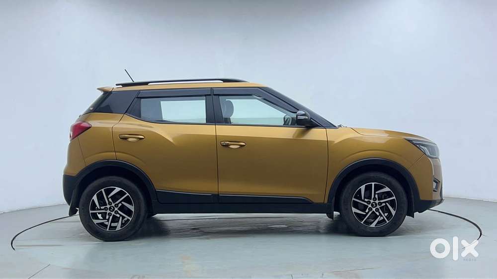 Mahindra Xuv300 Turbosport W8, 2023, Petrol