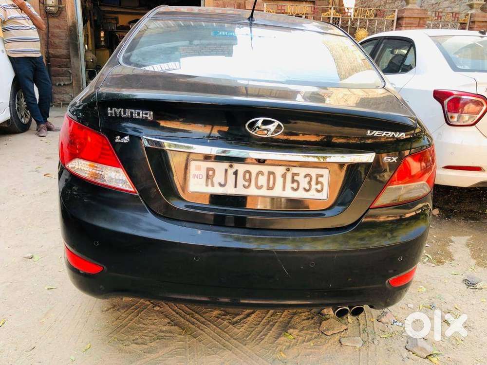 Immaculate Condition/ Fluidic Verna / Automatic Top Model