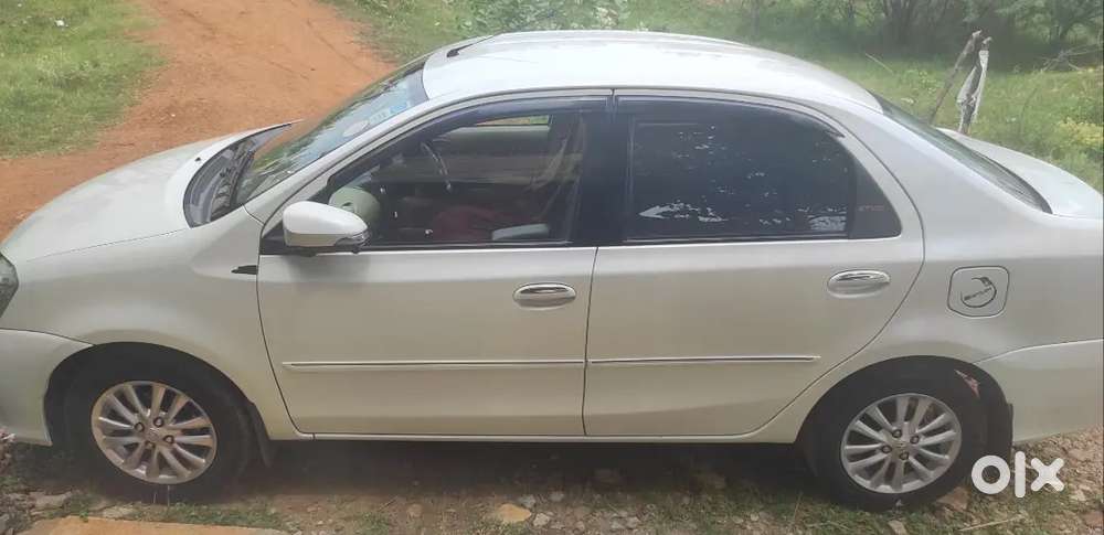 Fully Show Room Track Service, Toyota Etios Vxd 2017 Diesel