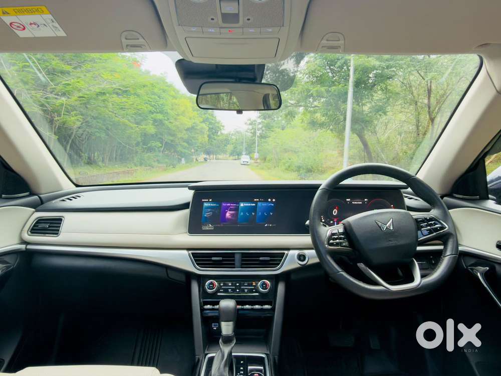 Mahindra Xuv700 2.2 Ax 7 Diesel At Luxury Pack Str, 2025, Diesel