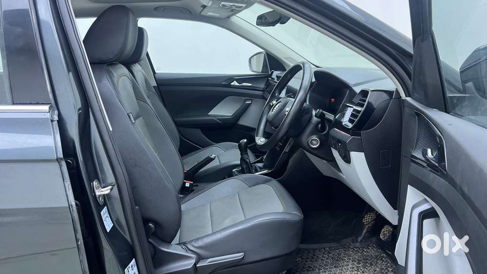 Skoda Kushaq Style 1.0l Tsi Mt, 2023, Petrol