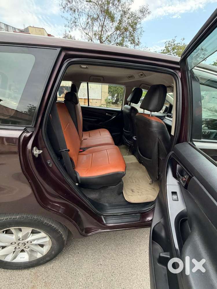 Toyota Innova Crysta 2.4 G Mt, 2016, Diesel
