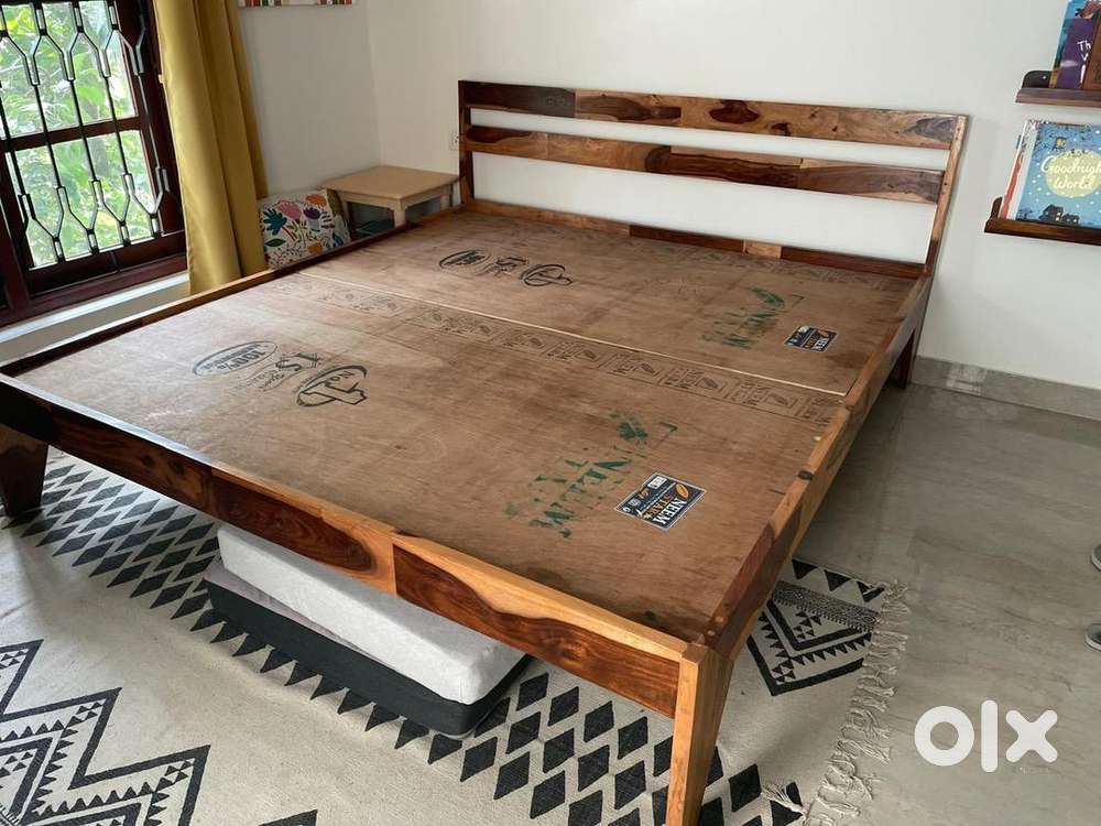 Moving out sale -Selling Wakefit Sheesham Wood non-storage 78”X72 