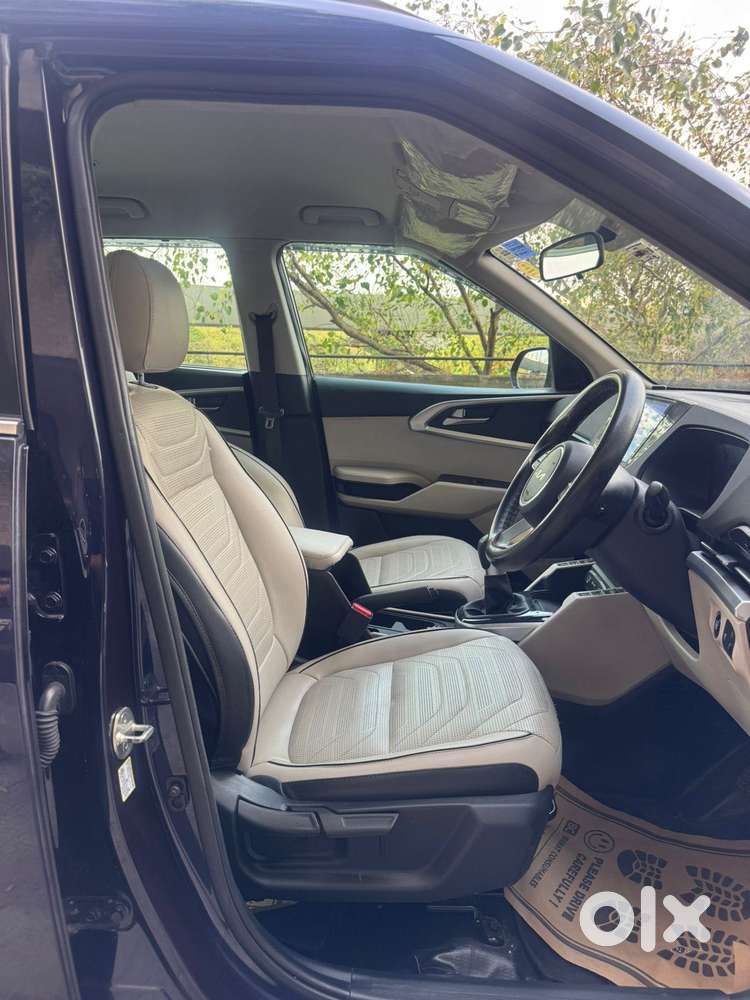 Kia Carens 1.4 Prestige Plus Turbo 7 Str, 2022, Petrol