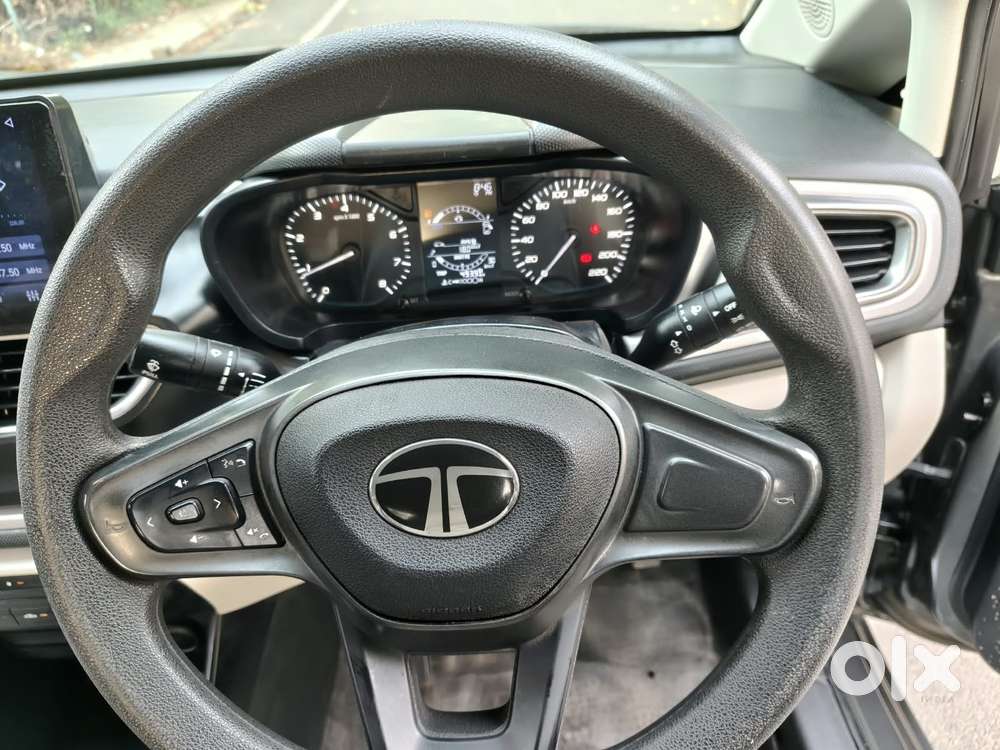 Tata Altroz 1.2 Xm, 2024, Petrol