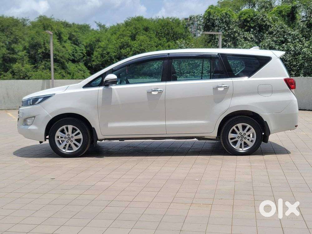 Toyota Innova Crysta 2.4 V 8 Str, 2018, Diesel
